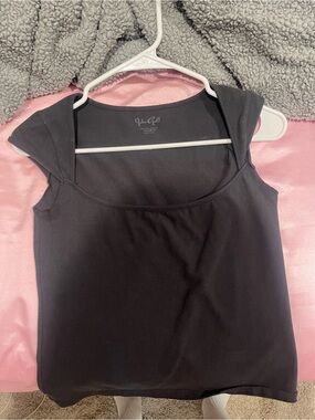 Brandy Melville Black Scoop Neck Cap-Sleeve Tank